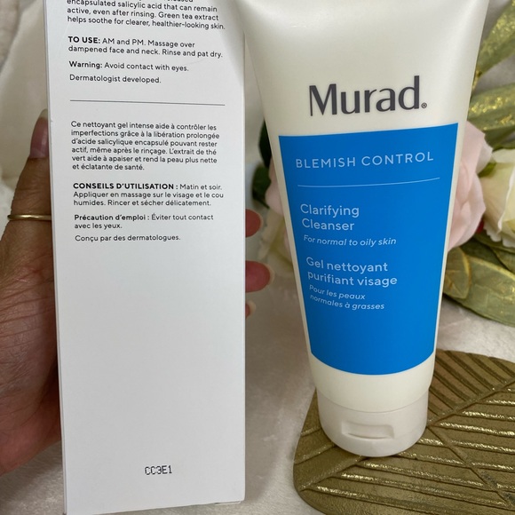 Murad Clarifying Cleanser -FOR NORMAL TO OILY SKIN.
6.75 fl oz - Picture 5 of 5